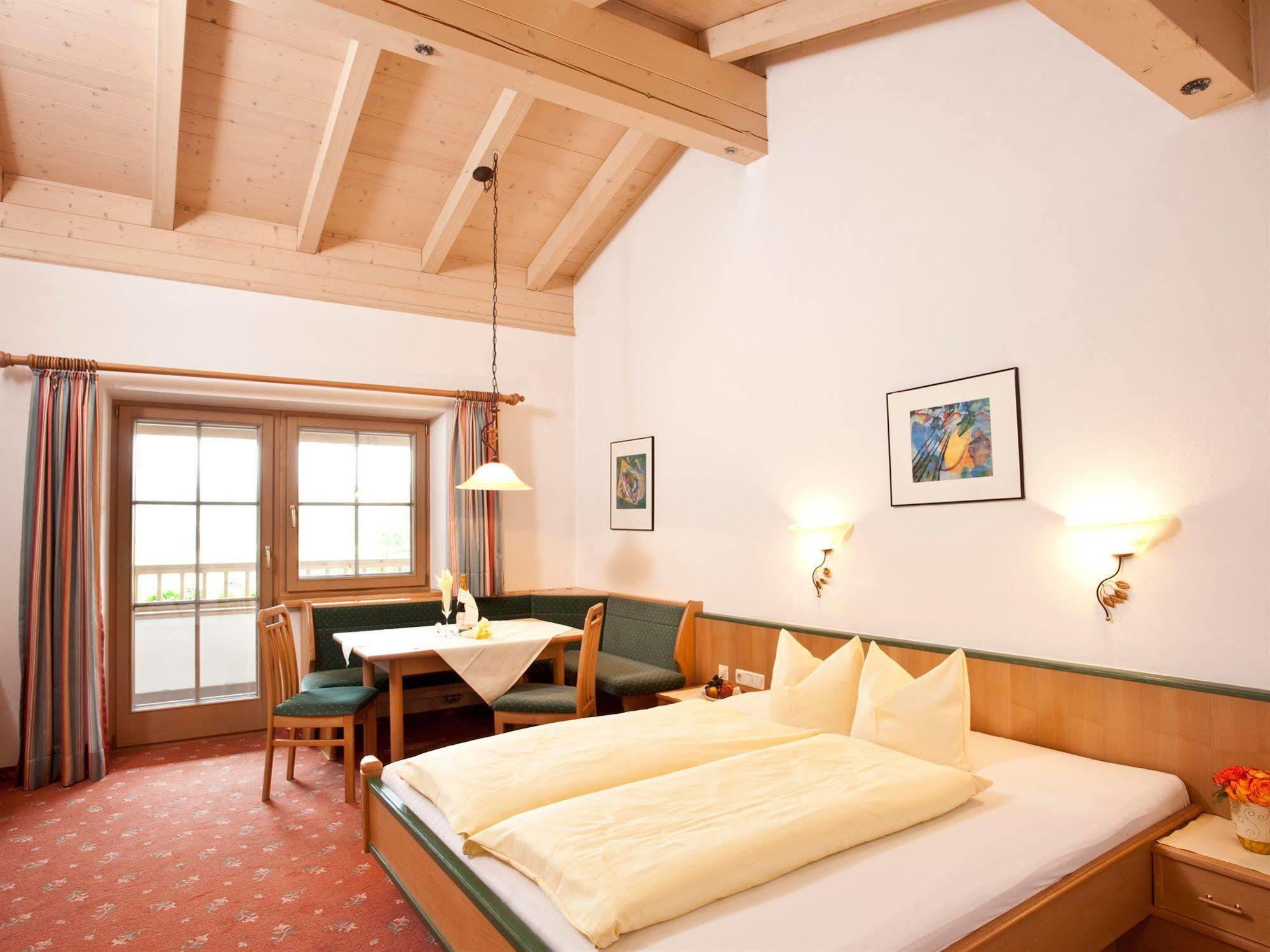 Erlebnishotel Kitzbuehler Horn Oberndorf in Tirol Bagian luar foto