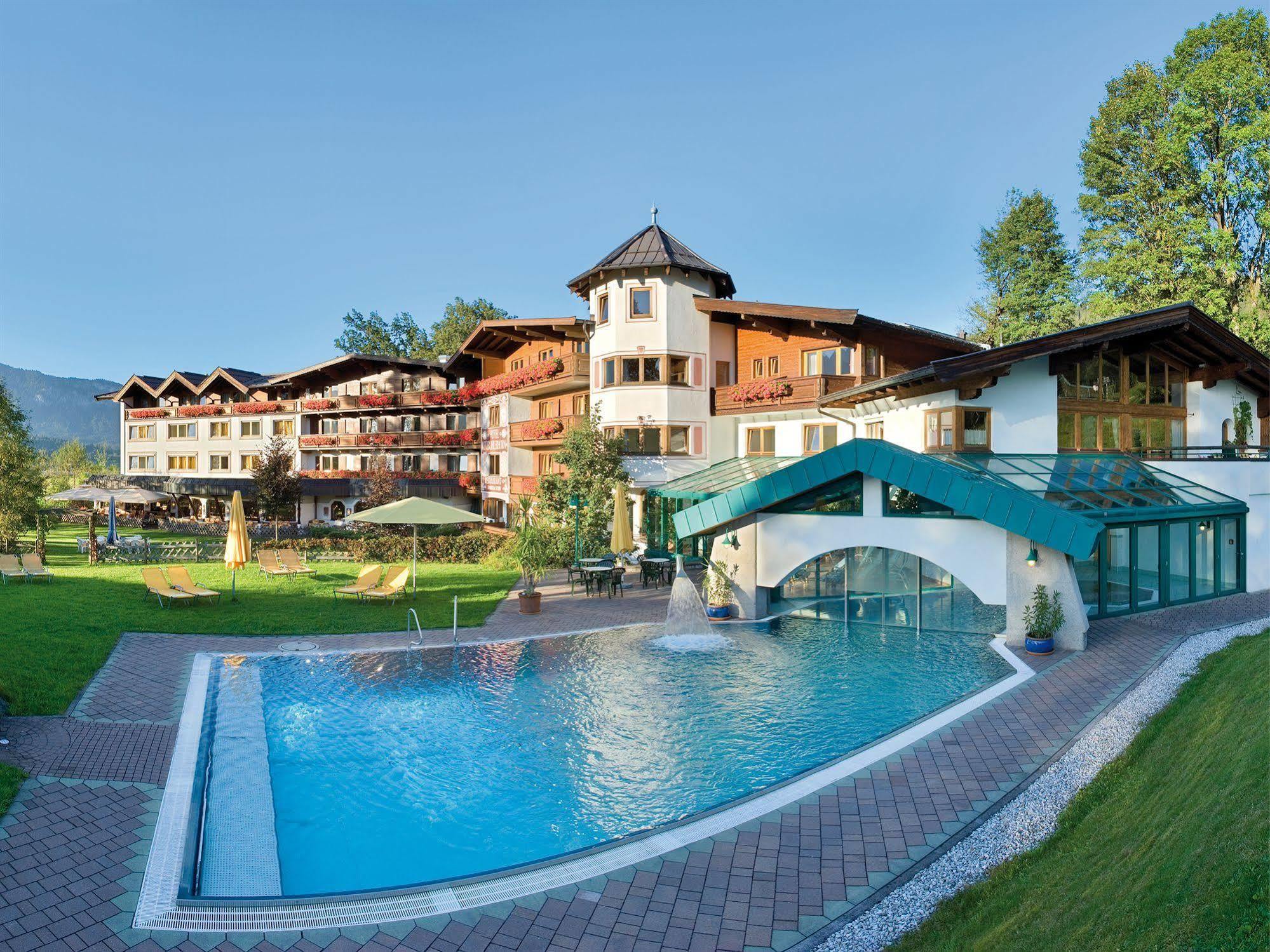 Erlebnishotel Kitzbuehler Horn Oberndorf in Tirol Bagian luar foto
